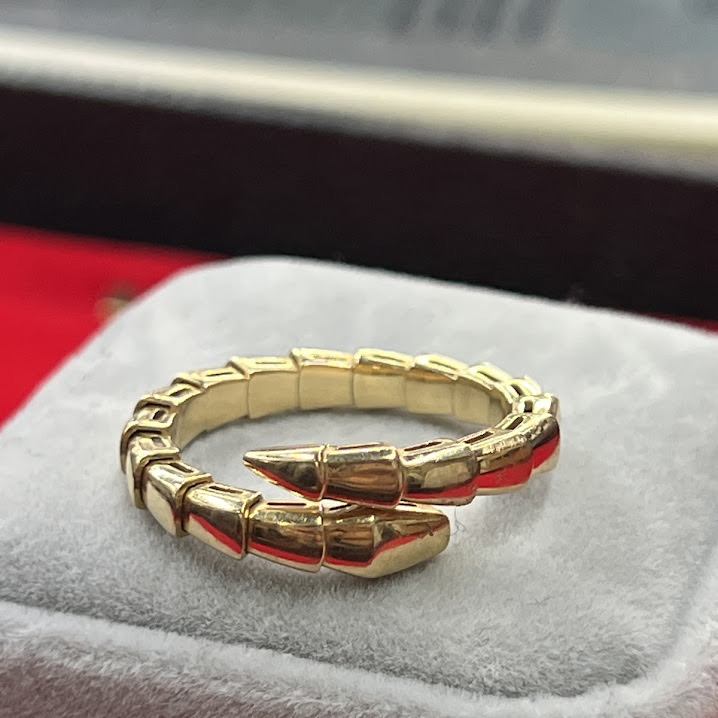Gold ring